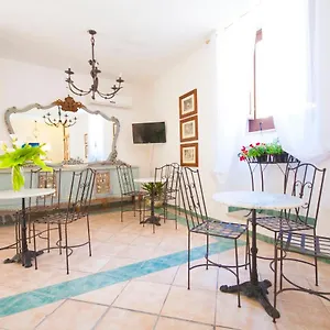 *** Hotel La Fontanella Italie