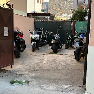  Couette-café Sa Marina Italie