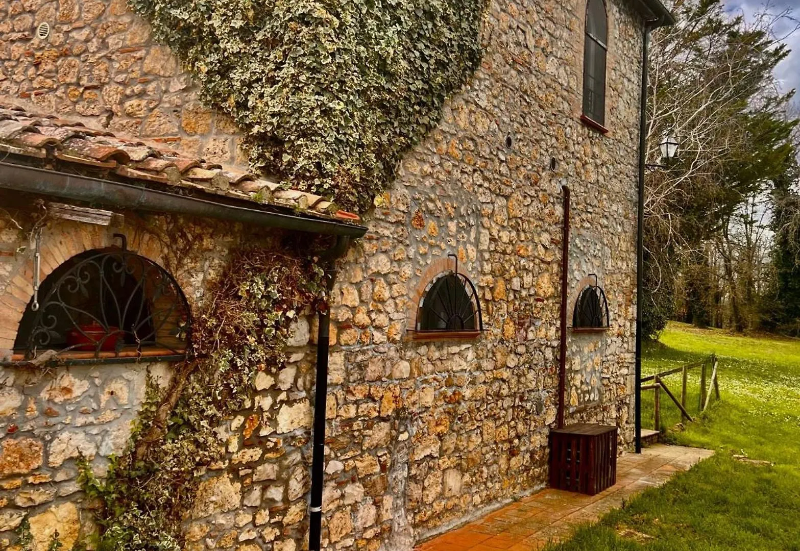 Hotel Il Pietreto コッレ・ヴァル・デルザ イタリア